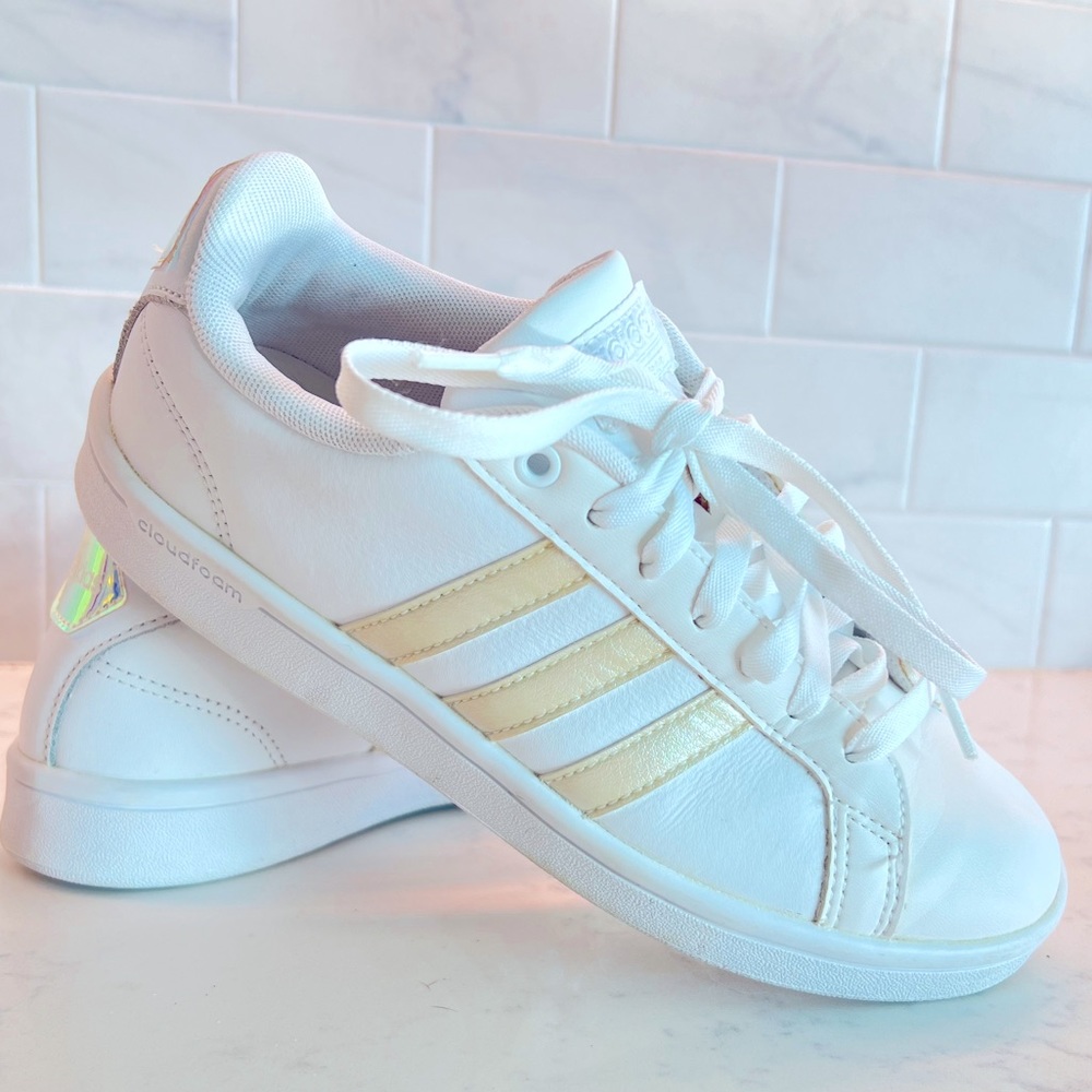 Adidas Neo Shoe 🤍 Iridescent